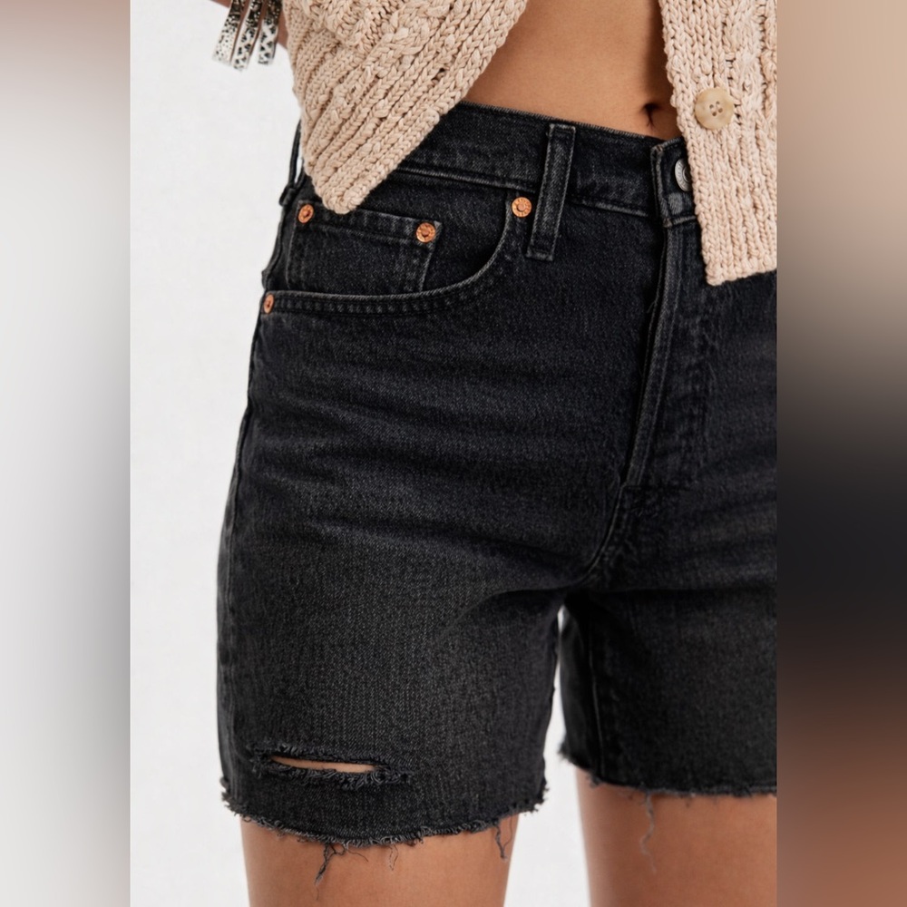 &Denim H&M Black High Rise Bermuda Jean Shorts Size 16 Distressed Raw Hem